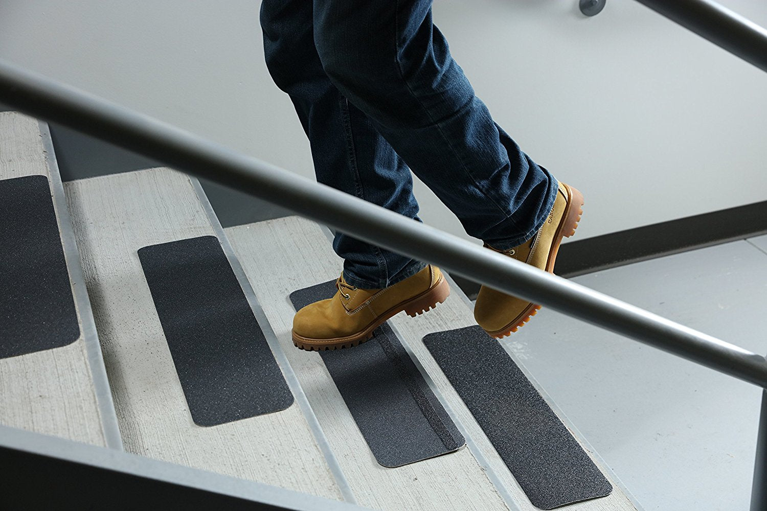 Tri-Step: Slip-Resistant Mat for Indoor/Outdoor Wet Environments
