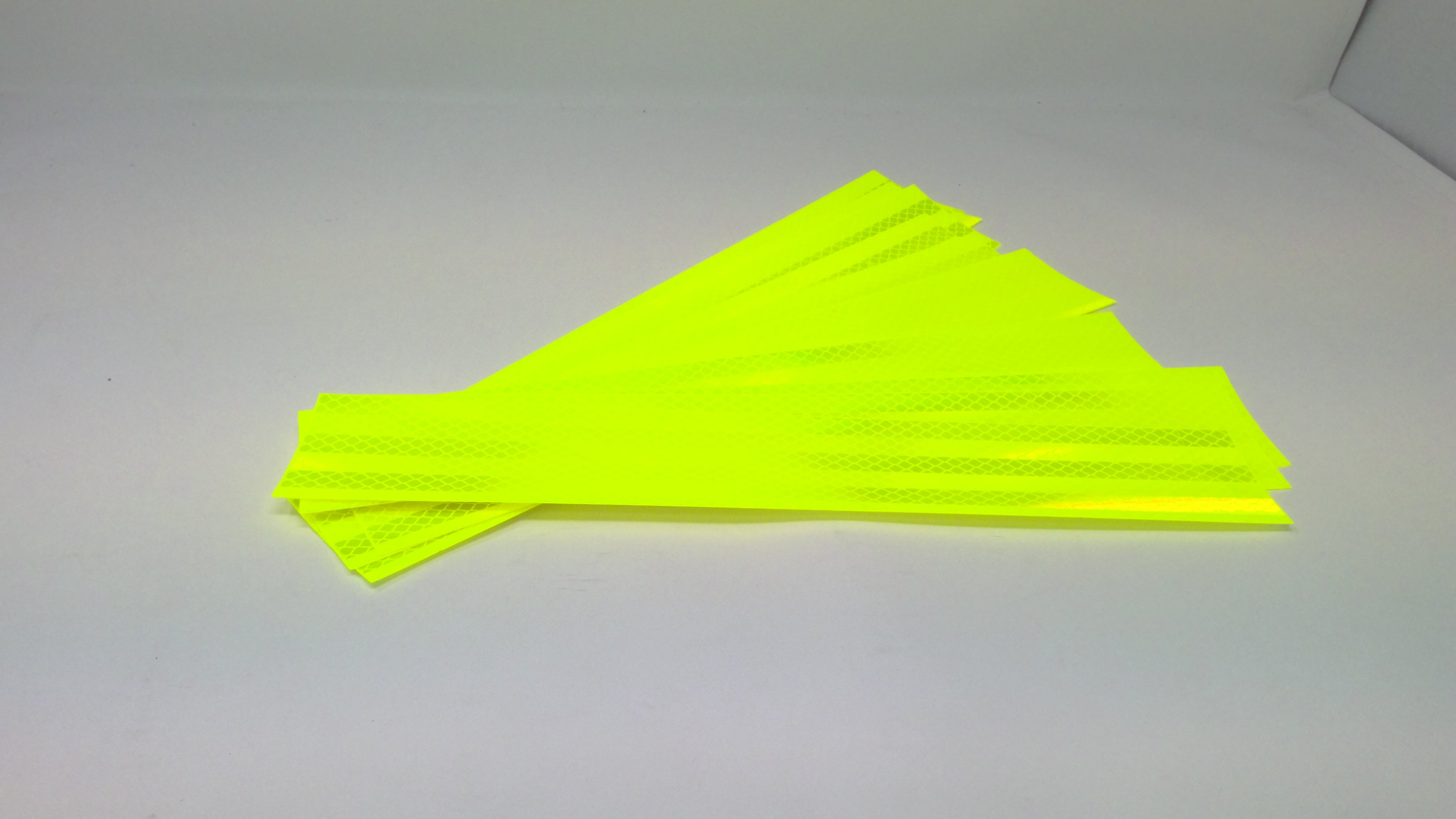 3M 983-23 Strips 7010390734 Fluorescent Yellow Green